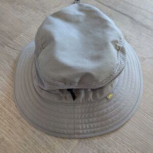 Solar Escape UV Explorer Vented Bucket Hat UPF50 Unisex Sun Beach Hat w Strap